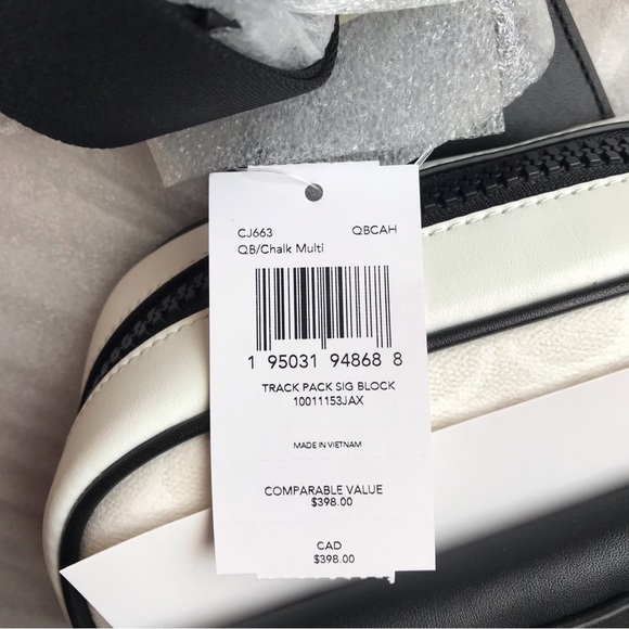 🥰 Coach Track Pack In Colorblock Signature Canvas - Picture 12 of 12